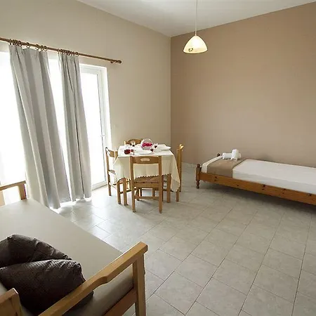 Lägenhetshotell Falassarna Studios&apartments 2*
